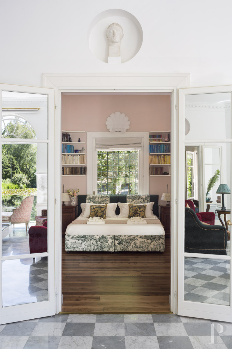 Au nord-ouest de Milan, deux villas entourées d’eau et de verdure - photo  n°10